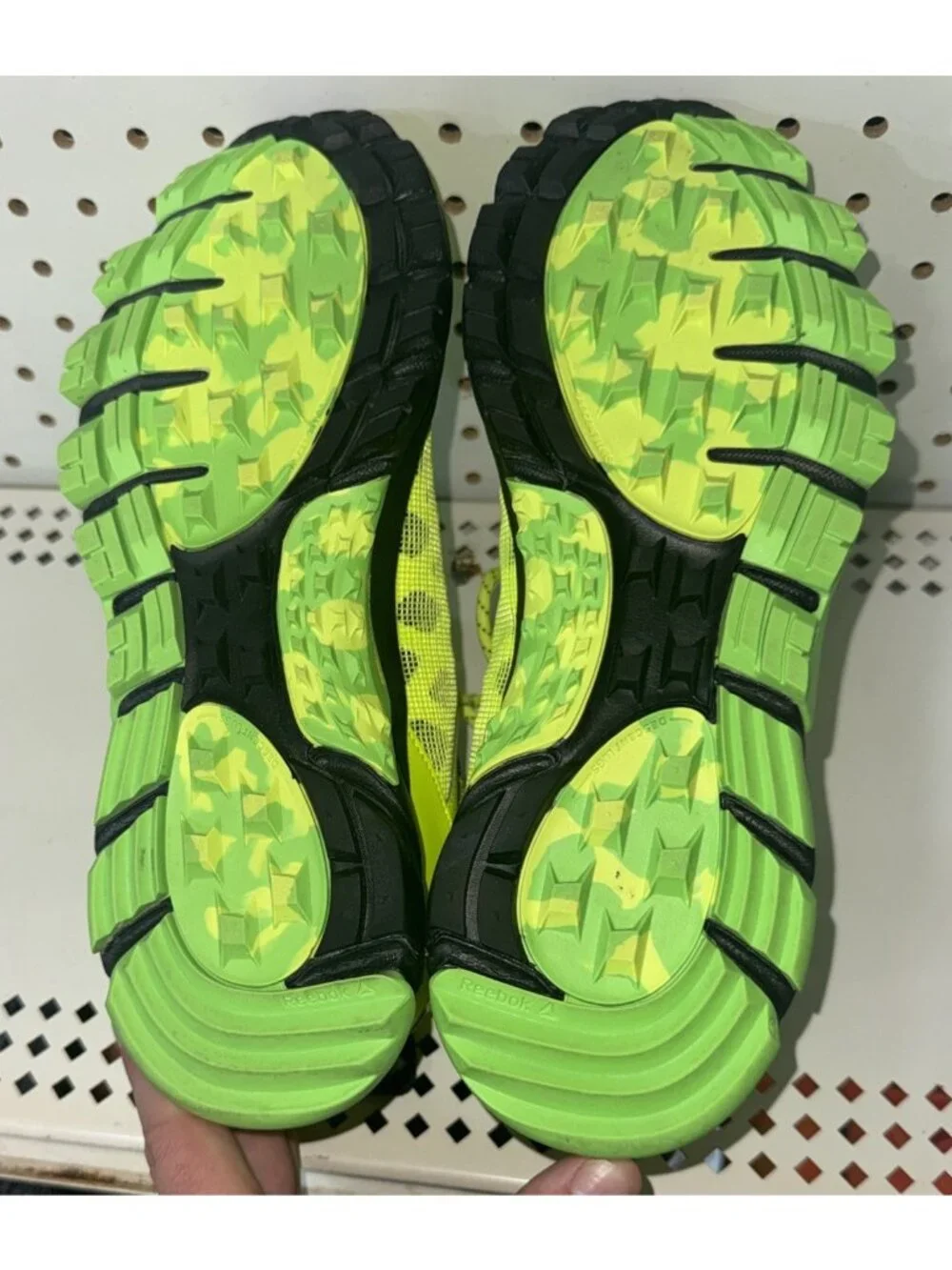 Reebok Trail Warrior Mens Athletic Trail Running Shoes Size 9 Neon Green Black